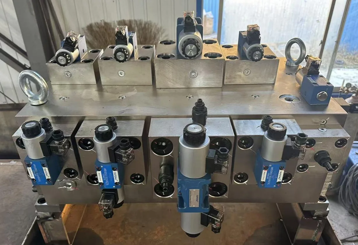 Гидравлический клапанный блок