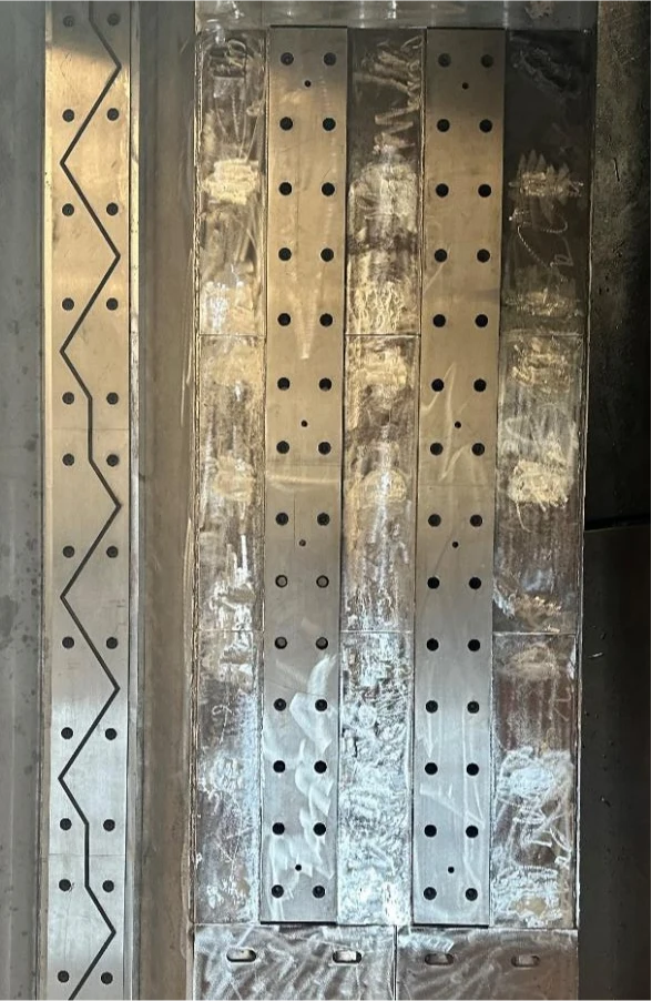 Механизм прижима материала